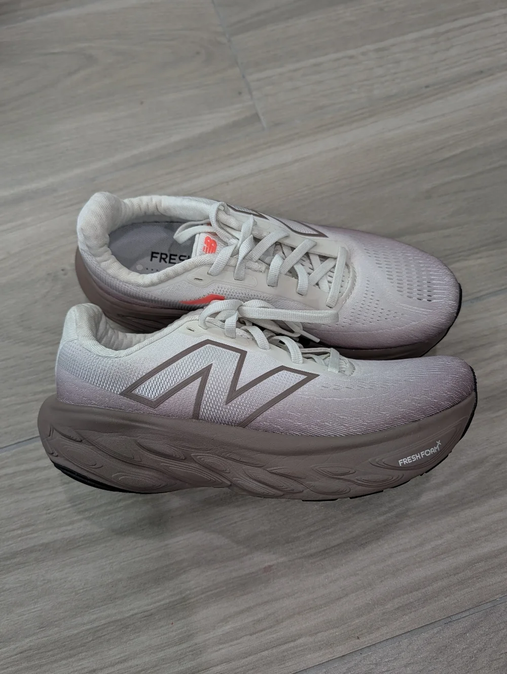 New Balance Fresh Foam 1080 V14 Running Shoes Size 6.5 - Picture 2 of 7